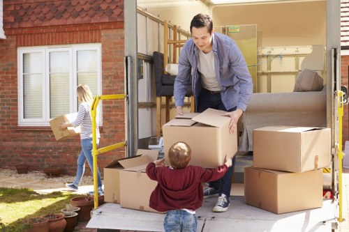 Removal van service for homes in Osidge